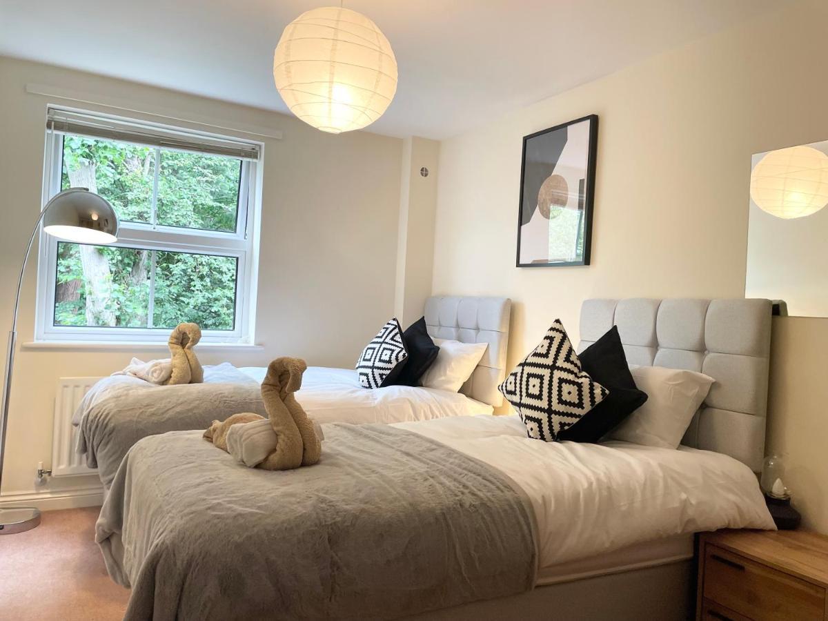 Best Price - Amazing 2 Bed 2 Bath - 4 Singles Or Super King Beds, 10 Min Walk To City Centre, 5 Minute Walk To Mayflower Theatre, Smart Tv, Ensuite, Balcony, Free Parking 南安普敦 外观 照片
